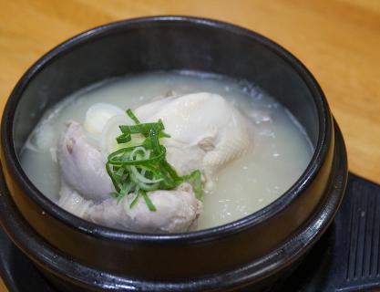 南浦参鸡汤 (남포삼계탕)