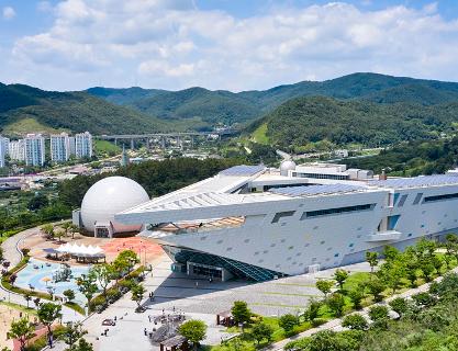 If you know science, you can see the future. - Busan National Science Museum!